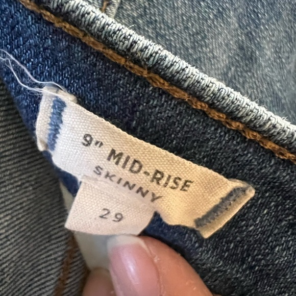 Madewell 9” Mid-Rise Skinny Jeans With Distressing Size 29 - Picture 6 of 12